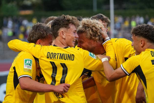 Freitag, 07.08.2026 Saison 2026 2027 2. Spieltag Regionalliga West im Stadion Rote Erde, Dortmund, Germany. BV Borussia Dortmund U23 - 1. FC Köln U21, U 21 Torjubel nach dem 1:0 durch Tim Degener (BVB).