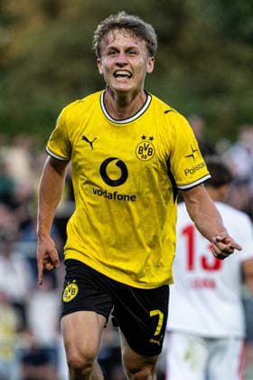 Regionalliga West: Borussia Dortmund II - 1.FC Köln II, 07.08.2026 Borussia Dortmund U23 bejubelt das Tor, 1:0 durch Tim Degener (Borussia Dortmund U23, 7) Regionalliga West: Borussia Dortmund II - 1.FC Köln II, Rote Erde, Dortmund; 07.08.2026 DFB regulations prohibit any use of photographs as image sequences and or quasi video. Copyright: xBEAUTIFULxSPORTS Buriakovx