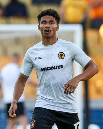 Wolverhampton Wanderers v Port Vale - Carabao Cup First Round Pedro Lima of Wolverhampton Wanderers warms up during the Carabao Cup First Round match between Wolverhampton Wanderers and Port Vale at Molineux in Wolverhampton, United Kingdom, on August 7, 2026. Wolverhampton West Midlands United Kingdom  Copyright: xMIxNewsx originalFilename:fletcher-wolverha260807_npLQ5