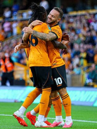 WOLVERHAMPTON, ENGLAND - August 7: Goal. Adam Armstrong of Wolves celebrates scoring during the Carabao Cup football match between Wolverhampton Wanderers and Port Vale at Molineux stadium on August 7 2026 in Wolverhampton, England Copyright: xNataliexMincher SPPx Sportspressphoto_SPR202148