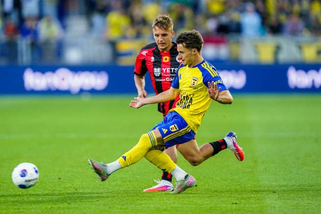 2026-08-07 SC Cambuur v Excelsior LEEUWARDEN, NETHERLANDS - AUGUST 7: Gyan de Regt of Excelsior Rotterdam, Morgan Costarelli of SC Cambuur during the VriendenLoterij Eredivisie match between SC Cambuur and Excelsior at Kooi Stadion on August 7, 2026 in Leeuwarden, Netherlands. Leeuwarden Kooi Stadion Netherlands Content not available for redistribution in The Netherlands directly or indirectly through any third parties. Copyright: xAndrexWeeningx