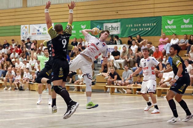 07.08.2026, xovx, Handball Lindencup, TV Hüttenberg - HSC 2000 Coburg v.l. Leonards Valkovskis (HSC Coburg), Bartlomiej Bis (HSC Coburg), David Sehnke (TV Hüttenberg), Torsten Anselm (TV Hüttenberg), Nejc Planinsek (HSC Coburg) Linden Stadthalle Hessen Deutschland (DE)