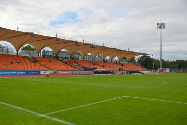 Stadion am Marschweg, Oldenburg, Ansicht Haupttribuene VfB Oldenburg vs. SV Drochtersen Assel, Fussball, Regionalliga Nord, 2. Spieltag, Saison 2026 2027, 07.08.2026, VfB Oldenburg vs. SV Drochtersen Assel, Fussball, Regionalliga Nord, 2. Spieltag, Saison 2026 2027, 07.08.2026 Oldenburg Copyright: xEibner-Pressefoto RobertxGertzenx EP_RGN