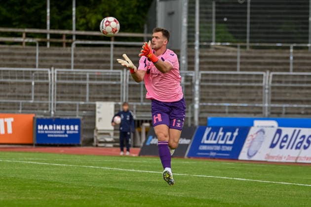Jhonny Peitzmeier (VfB Oldenburg, 01) erwartet einen Ball VfB Oldenburg vs. SV Drochtersen Assel, Fussball, Regionalliga Nord, 2. Spieltag, Saison 2026 2027, 07.08.2026, VfB Oldenburg vs. SV Drochtersen Assel, Fussball, Regionalliga Nord, 2. Spieltag, Saison 2026 2027, 07.08.2026 Oldenburg Copyright: xEibner-Pressefoto RobertxGertzenx EP_RGN
