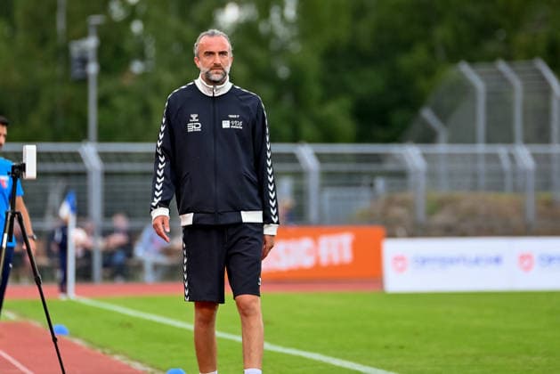 Dario Fossi (VfB Oldenburg, Trainer) VfB Oldenburg vs. SV Drochtersen Assel, Fussball, Regionalliga Nord, 2. Spieltag, Saison 2026 2027, 07.08.2026, VfB Oldenburg vs. SV Drochtersen Assel, Fussball, Regionalliga Nord, 2. Spieltag, Saison 2026 2027, 07.08.2026 Oldenburg Copyright: xEibner-Pressefoto RobertxGertzenx EP_RGN