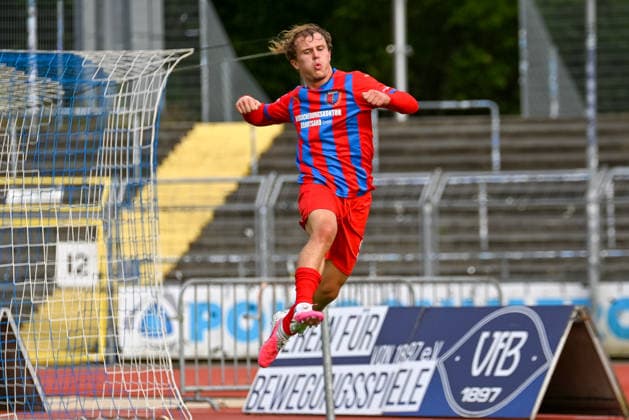 Tom Sanne (SV Drochtersen Assel, 09) jubelt VfB Oldenburg vs. SV Drochtersen Assel, Fussball, Regionalliga Nord, 2. Spieltag, Saison 2026 2027, 07.08.2026, VfB Oldenburg vs. SV Drochtersen Assel, Fussball, Regionalliga Nord, 2. Spieltag, Saison 2026 2027, 07.08.2026 Oldenburg Copyright: xEibner-Pressefoto RobertxGertzenx EP_RGN