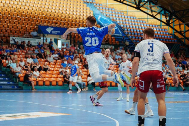 Testspielt: Dessau-Roßlauer HV 06 - PGE Wybrzeze Gdansk Leon Ciudad Benitez (Dessau-Roßlauer HV 06, 20) beim Sprungwurf am 07.08.2026 in der Anhalt-Arena, Dessau-Roßlau (Sachsen-Anhalt) Dessau-Roßlau Anhalt-Arena Sachsen-Anhalt Deutschland