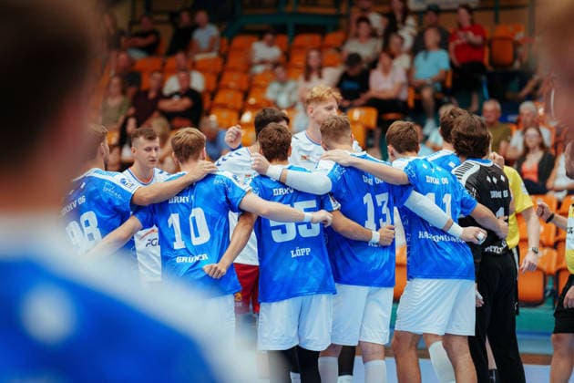 Testspielt: Dessau-Roßlauer HV 06 - PGE Wybrzeze Gdansk Mannschaftskreis vor Spielbeginn am 07.08.2026 in der Anhalt-Arena, Dessau-Roßlau (Sachsen-Anhalt) Dessau-Roßlau Anhalt-Arena Sachsen-Anhalt Deutschland