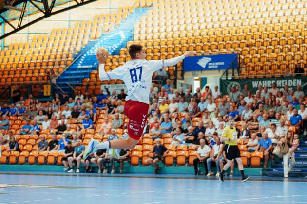 Testspielt: Dessau-Roßlauer HV 06 - PGE Wybrzeze Gdansk Filip Michalowicz (PGE Wybrzeze Gdansk, 87) beim Sprungwurf am 07.08.2026 in der Anhalt-Arena, Dessau-Roßlau (Sachsen-Anhalt) Dessau-Roßlau Anhalt-Arena Sachsen-Anhalt Deutschland