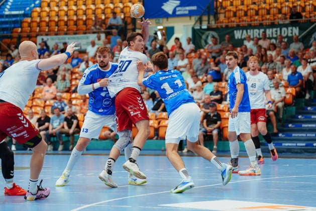 Testspielt: Dessau-Roßlauer HV 06 - PGE Wybrzeze Gdansk Wiktor Tomczak (PGE Wybrzeze Gdansk, 30) beim Passspiel am 07.08.2026 in der Anhalt-Arena, Dessau-Roßlau (Sachsen-Anhalt) Dessau-Roßlau Anhalt-Arena Sachsen-Anhalt Deutschland