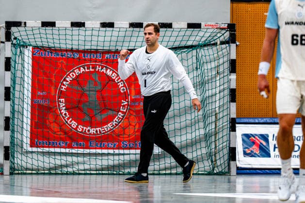 07.08.2026, xdobgx, Handball Heide-Cup 2026, VFL Gummersbach - Provence Aix v.l. Ignacio Biosca (VfL Gummersbach, 1) Jubelt ueber gehaltenen Ball, abgewehrt, gehalten, Torhueter Schneverdingen