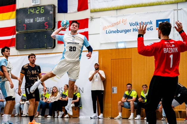 07.08.2026, xdobgx, Handball Heide-Cup 2026, VFL Gummersbach - Provence Aix v.l. Ludvig Hallbäck (VfL Gummersbach, 20) beim Wurf, in action, throwing Schneverdingen