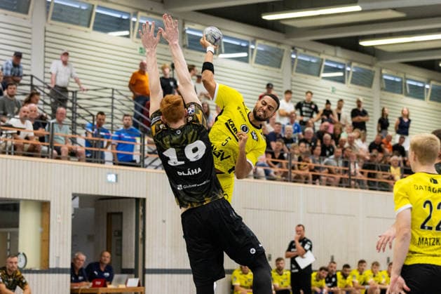 Philipp AHOUANSOU (TVB Stuttgart, 05) erzielt ein Tor, Aktion, Torwurf GER, TVB Stuttgart vs. HC Elbflorenz 2006, Handball, Vorbereitung, Turnier, S-Cup Altensteig, Viertelfinale, Spielzeit 2026 2027, 07.08.2026, GER, TVB Stuttgart vs. HC Elbflorenz 2006, Handball, Vorbereitung, Turnier, S-Cup Altensteig, Viertelfinale, Spielzeit 2026 2027, 07.08.2026, Altensteig Copyright: xEibnerxPressefoto OliverxSchmidtx EP_OST