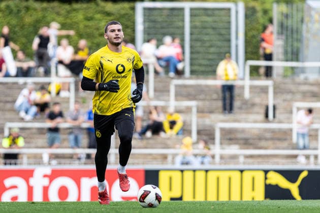 Regionalliga West: Borussia Dortmund II - 1.FC Köln II, 07.08.2026 Julien Noah Froese (Borussia Dortmund U23, 30) beim Aufwärmen. Regionalliga West: Borussia Dortmund II - 1.FC Köln II, Rote Erde, Dortmund; 07.08.2026 DFB regulations prohibit any use of photographs as image sequences and or quasi video. Copyright: xBEAUTIFULxSPORTS Buriakovx