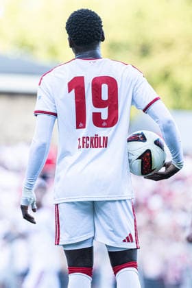 Regionalliga West: Borussia Dortmund II - 1.FC Köln II, 07.08.2026 Safyan Toure (1. FC Köln U23, 19) mit dem Spielball der 1.Bundesliga, Symbolfoto. Regionalliga West: Borussia Dortmund II - 1.FC Köln II, Rote Erde, Dortmund; 07.08.2026 DFB regulations prohibit any use of photographs as image sequences and or quasi video. Copyright: xBEAUTIFULxSPORTS Buriakovx