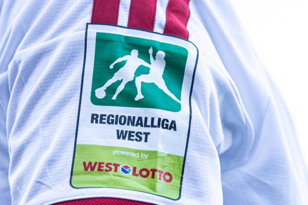 Regionalliga West: Borussia Dortmund II - 1.FC Köln II, 07.08.2026 symbolfoto, Logo der Regionalliga West auf dem weißen Trikot von 1. FC Köln U23. Regionalliga West: Borussia Dortmund II - 1.FC Köln II, Rote Erde, Dortmund; 07.08.2026 DFB regulations prohibit any use of photographs as image sequences and or quasi video. Copyright: xBEAUTIFULxSPORTS Buriakovx
