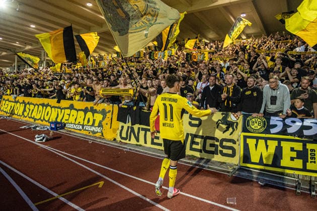 Regionalliga West: Borussia Dortmund II - 1.FC Köln II, 07.08.2026 Arne Wessels (Borussia Dortmund U23, 11) bedankt sich bei den Fans. Regionalliga West: Borussia Dortmund II - 1.FC Köln II, Rote Erde, Dortmund; 07.08.2026 DFB regulations prohibit any use of photographs as image sequences and or quasi video. Copyright: xBEAUTIFULxSPORTS Buriakovx
