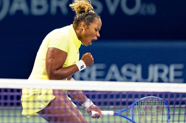 TORONTO, ON - AUGUST 07: Taylor Townsend of the United States celebrates after winning a point during her match at the WTA, Tennis Damen National Bank Open tournament on August 7, 2026 at Sobeys Stadium in Toronto, ON, Canada (Photo by Julian Avram Icon Sportswire) TENNIS: AUG 07 National Bank Open EDITORIAL USE ONLY Icon2608071470
