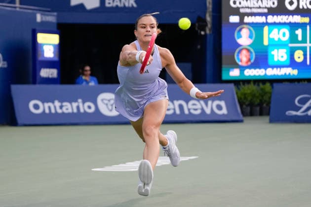 WTA, Tennis Damen Masters 1000 National Bank Open Toronto 2026 - Round of 32 - Day 7 Maria Sakkari of Greece lunges to play a forehand during the Women™s Singles round of 32 match against Coco Gauff of United States on day 7 of the WTA Masters 1000 National Bank Open at Sobeys Stadium on August 7, 2026, in Toronto, Canada. (Photo by Leonardo Ramirez Eyepix Group) Copyright: xLeonardoxRamirezx xEyepixxGroupx LR_06082026_09206