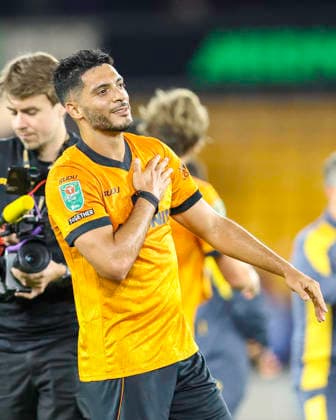 Wolverhampton Wanderers v Port Vale - Carabao Cup First Round Raul Jimenez of Wolverhampton Wanderers acknowledges supporters at the conclusion of the Carabao Cup First Round match between Wolverhampton Wanderers and Port Vale at Molineux in Wolverhampton, United Kingdom. Wolverhampton West Midlands United Kingdom  Copyright: xMIxNewsx originalFilename:fletcher-wolverha260807_np5iI