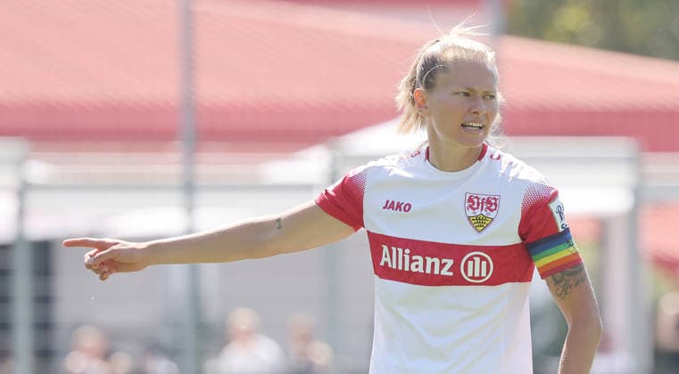 Stuttgart , VfB Stuttgart Saisoneröffnung VfB Stuttgart Frauen vs. TSG 1899 Hoffenheim Frauen , Maximiliane Rall ( VfB )