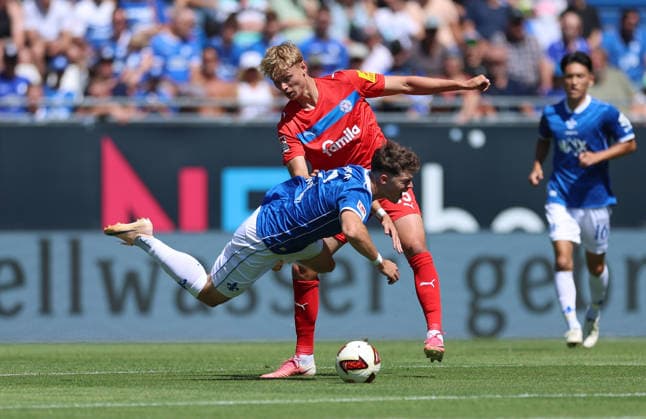 08.08.2026, Fussball 2. Bundesliga, SV Darmstadt 98 - Holstein Kiel, v.l., Noah Weißhaupt (SV Darmstadt 98), Kasper Davidsen (Holstein Kiel) DFL DFB REGULATIONS PROHIBIT ANY USE OF PHOTOGRAPHS AS IMAGE SEQUENCES AND OR QUASI-VIDEO. xdcx Copyright: HMBxMedia Claus