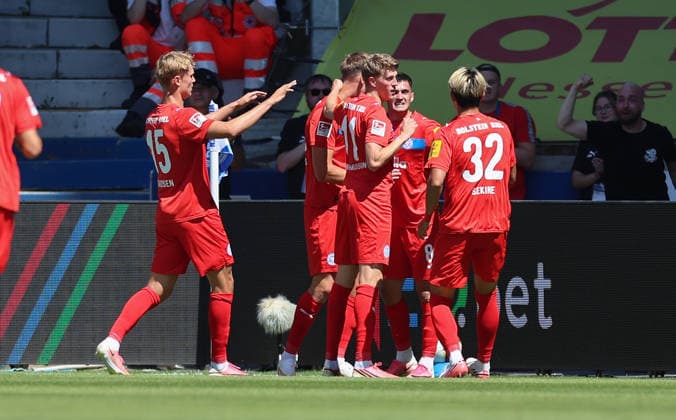 08.08.2026, Fussball 2. Bundesliga, SV Darmstadt 98 - Holstein Kiel, v.l., Torjubel zum 0:1 durch Guillermo Balzi (Holstein Kiel), Goal celebration, celebrate the goal DFL DFB REGULATIONS PROHIBIT ANY USE OF PHOTOGRAPHS AS IMAGE SEQUENCES AND OR QUASI-VIDEO. xdcx Copyright: HMBxMedia Claus
