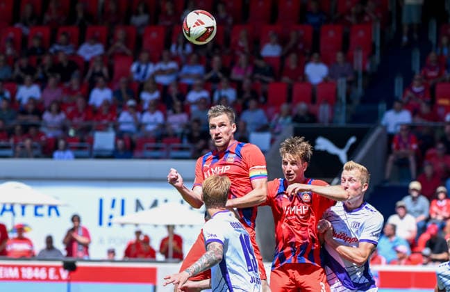 08.08.2026, xemx, Fussball 2.Bundesliga, 1.FC Heidenheim - VfL Osnabrück v.l. Julian Niehues (1.FC Heidenheim), Leon Opitz (VfL Osnabrück), Jan Schoeppner (1.FC Heidenheim), Niklas Wiemann (VfL Osnabrück) Zweikampf, Aktion, action, battle for the ball (DFL DFB REGULATIONS PROHIBIT ANY USE OF PHOTOGRAPHS as IMAGE SEQUENCES and or QUASI-VIDEO) Heidenheim