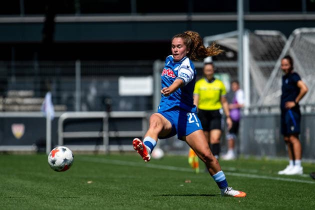 08.08.2026, GER, Fussball, Frauen, Testspiel, Saison 2026 2027, VfB Stuttgart vs TSG 1899 Hoffenheim Laia Martret Jimenez ( Hoffenheim, 21 ) am Ball, Stuttgart Robert-Schlienz-Stadion Baden-Württemberg Deutschland Copyright: xNordphoto Memmlerx