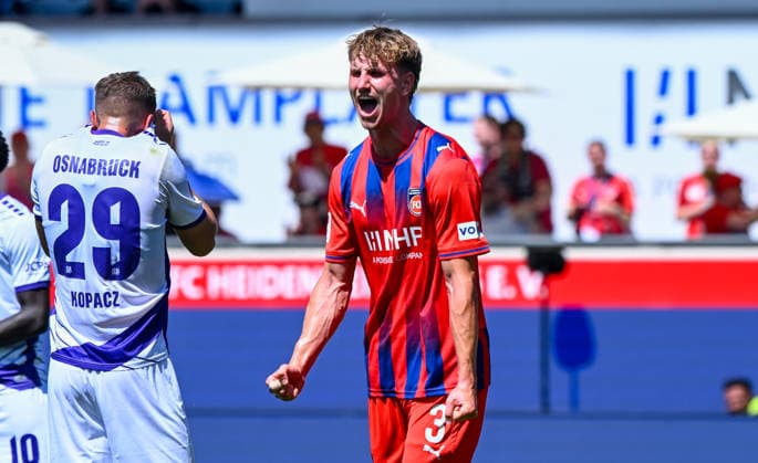 08.08.2026, xemx, Fussball 2.Bundesliga, 1.FC Heidenheim - VfL Osnabrück v.l. Jan Schoeppner (1.FC Heidenheim) Jubel, Torjubel, celebrate the goal, jubelt ueber das Tor zum 3:2 (DFL DFB REGULATIONS PROHIBIT ANY USE OF PHOTOGRAPHS as IMAGE SEQUENCES and or QUASI-VIDEO) Heidenheim