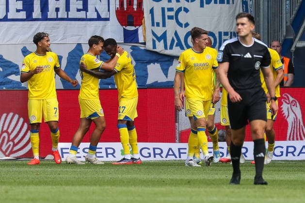 08.08.2026, xgox, Fussball - 2.Bundesliga 1.FC Magdeburg - Eintracht Braunschweig emspor, v.l. Jubel nach dem 0:1 durch Aaron Opoku (Braunschweig, 17) (DFL DFB REGULATIONS PROHIBIT ANY USE OF PHOTOGRAPHS as IMAGE SEQUENCES and or QUASI-VIDEO) Magdeburg