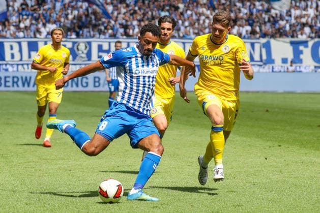 08.08.2026, xgox, Fussball - 2.Bundesliga 1.FC Magdeburg - Eintracht Braunschweig emspor, v.l. Emmanuel Iyoha (Magdeburg, 8), Florian Flick (Braunschweig, 6) Zweikampf, Duell, Kampf, tackle (DFL DFB REGULATIONS PROHIBIT ANY USE OF PHOTOGRAPHS as IMAGE SEQUENCES and or QUASI-VIDEO) Magdeburg