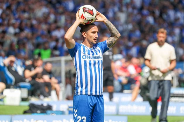 08.08.2026, xgox, Fussball - 2.Bundesliga 1.FC Magdeburg - Eintracht Braunschweig emspor, v.l. Baris Atik (Magdeburg, 23) am Ball, plays the ball (DFL DFB REGULATIONS PROHIBIT ANY USE OF PHOTOGRAPHS as IMAGE SEQUENCES and or QUASI-VIDEO) Magdeburg