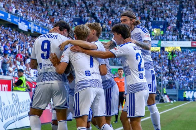 2026.08.08, xkwix, Fußball, 3. Liga, MSV Duisburg - SV Meppen, Schauinsland-Reisen-Arena, 1.Spieltag, Saison 2026 2027: Torjubel der Mannschaft nach Tor zum 1:0 durch Lex Tyger Lobinger (MSV Duisburg 9) DFB regulations prohibit any use of photographs as image sequences and or quasi-video. Photo: xKamilxWilkowskixPressefotoKochx Nordrhein-Westfalen Deutschland