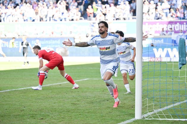 Jubel Lex Tyger Lobinger (MSV Duisburg) 1:0 08.08.2026, Fussball, 3. Liga, Saison 2026 27, 1. Spieltag, MSV Duisburg - SV Meppen DFB regulations prohibit any use of photographs as image sequences and or quasi-video Duisburg Schauinsland Reisen Arena Nordrhein Westfalen Deutschland