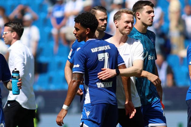 Maximillian Senft (Cheftrainer, SC Karlsruhe) Umarmung mit Kevin Wiethaup (SC Karlsruhe, 7) GER, SC Karlsruhe - DSC Arminia Bielefeld Fussball 1.Spieltag Spielzeit 2026 2027 2.Bundesliga 08.08.2026 (DFL DFB REGULATIONS PROHIBIT ANY USE OF PHOTOGRAPHS as IMAGE SEQUENCES and or QUASI-VIDEO). GER SC Karlsruhe - DSC Arminia Bielefeld Fussball 1.Spieltag Spielzeit 2026 2027 08.08.2026 Copyright: xEibner-Pressefoto JoergxHirschx EP_JHH