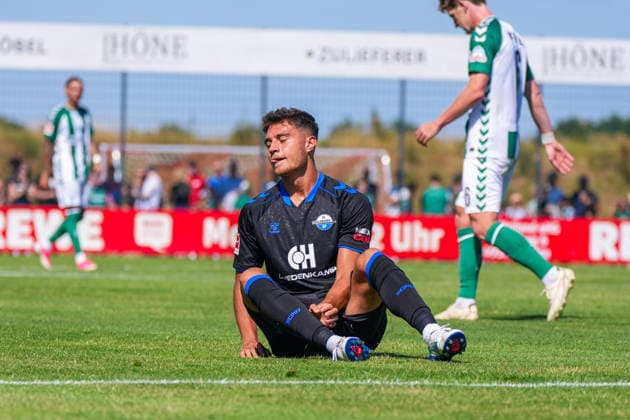 Stefano Marino (SC Paderborn 07, 30), Deutschland: Fussball, Saison 2026 27, erstes Testspiel des Tages, 08.08.2026, Werder Bremen vs SC Paderborn 07, Stadion am Oyther Berg (Oythe, Vechta, Niedersachsen) Copyright: xLeonxFrickx