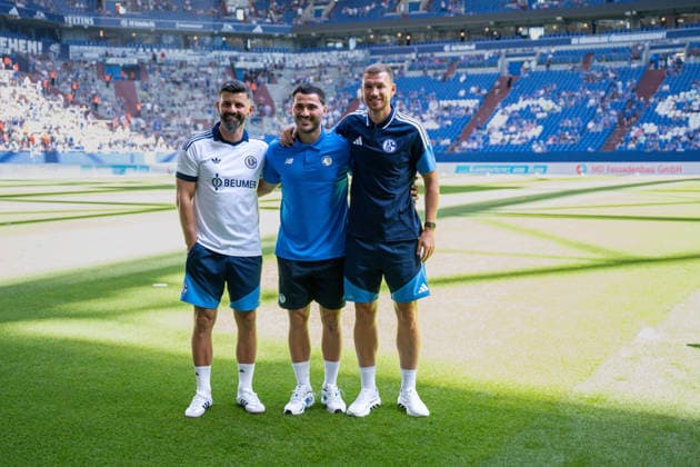08.08.2026, Fussball, Saison 2026 2027, Testspiel, FC Schalke 04 - Atalanta Bergamo, Trainer Miron Muslic (FC Schalke 04), Sead Kolasinac (Atalanta Bergamo), Edin DÅ¾eko Dzeko (FC Schalke 04) xRHR-FOTO YYx Copyright: KROEGER RHR-FOTOx RHR-FOTO YY