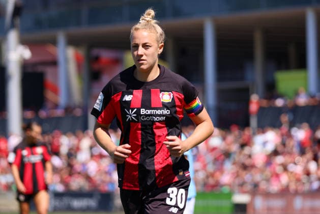 Leverkusen, Deutschland: 08.08.2026 - Saisoneröffnung Testspiel - Bayer Leverkusen Frauen vs. Feyenoord Rotterdam Frauen Im Bild: Carolin Simon (Leverkusen) Copyright: HMBxMedia MadeleinexFantini