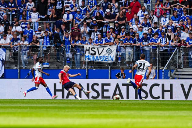Tor zum 0:1 Hakon Haraldsson (OSC Lille, 10) GER, Hamburger SV vs. OSC Lille, Fußball, Testspiel, Saison 2026 2027, 08.08.2026 GER, Hamburger SV vs. OSC Lille, Fußball, Testspiel, Saison 2026 2027, 08.08.2026 Hamburg Copyright: xEibner-Pressefoto MarcelxvonxFehrnx EP_MFN