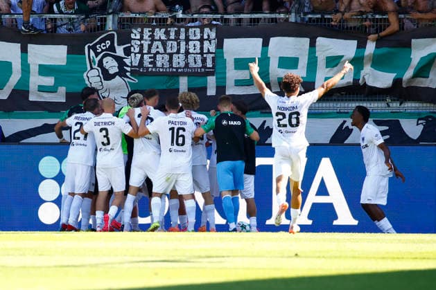 08.08.2026, xavx, Fussball 3.Liga, SV Wehen Wiesbaden - Preußen Münster v.l. Marvin Schulz (Preußen Münster) celebrate the goal, Der Torjubel zum 1:3 (DFL DFB REGULATIONS PROHIBIT ANY USE OF PHOTOGRAPHS as IMAGE SEQUENCES and or QUASI-VIDEO) Wiesbaden