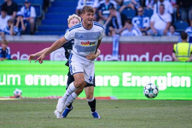3.Liga MSV Duisburg - SV Meppen ** NUR FÜR REDAKTIONELLE ZWECKE ** EDITORIAL USE ONLY **<p>Fußball 3.Liga MSV Duisburg - SV Meppen am 08.08.26 in der Schauinsland-Reisen Arena in Duisburg Ben Schlicke ( Duisburg ) Duisburg Copyright: JakobxKlos