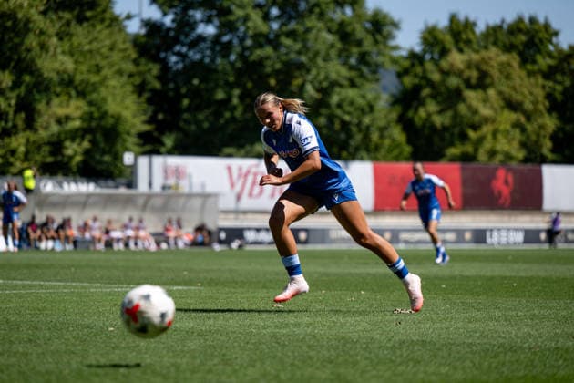 08.08.2026, GER, Fussball, Frauen, Testspiel, Saison 2026 2027, VfB Stuttgart vs TSG 1899 Hoffenheim Martine Trollsas Fenger ( Hoffenheim, 15 ) am Ball, Stuttgart Robert-Schlienz-Stadion Baden-Württemberg Deutschland Copyright: xNordphoto Memmlerx