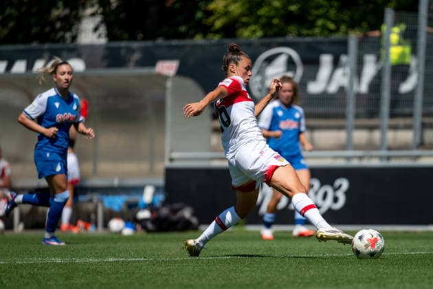 08.08.2026, GER, Fussball, Frauen, Testspiel, Saison 2026 2027, VfB Stuttgart vs TSG 1899 Hoffenheim Nicole Billa ( VfB Stuttgart, 26 ) am Ball, Stuttgart Robert-Schlienz-Stadion Baden-Württemberg Deutschland Copyright: xNordphoto Memmlerx