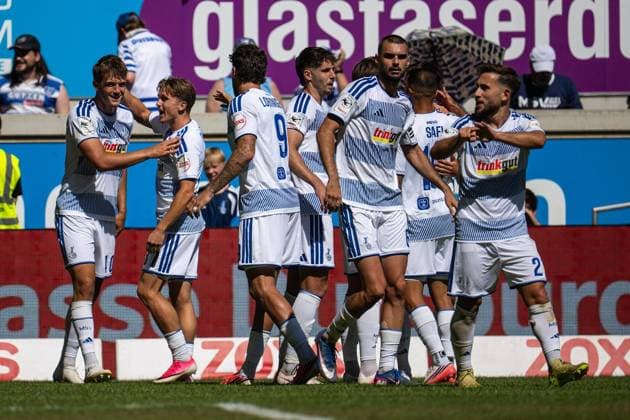 3.Liga MSV Duisburg - SV Meppen ** NUR FÜR REDAKTIONELLE ZWECKE ** EDITORIAL USE ONLY **<p>Fußball 3.Liga MSV Duisburg - SV Meppen am 08.08.26 in der Schauinsland-Reisen Arena in Duisburg Torjubel zum 2:0 durch Ben Schlicke ( Duisburg ) Duisburg Copyright: JakobxKlos