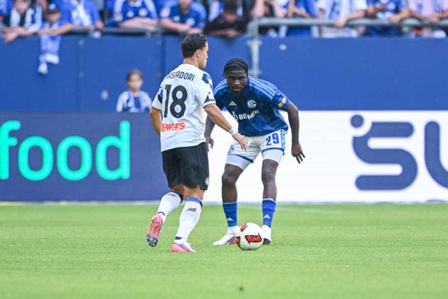08.08.2026, Fussball, Saison 2026 2027, Testspiel, FC Schalke 04 - Atalanta Bergamo, Junior Dina Ebimbe (FC Schalke 04) xRHR-FOTO YYx Copyright: KROEGER RHR-FOTOx RHR-FOTO YY