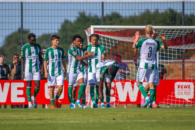 Testspiel: Werder Bremen vs. SC Paderborn 07, 08.08.2026 Team von Werder Bremen; Testspiel: Werder Bremen vs. SC Paderborn 07 am 08.08.2026 in Vechta (Stadion Oyther Berg), Germany, Copyright: xBEAUTIFULxSPORTS Neddermannx