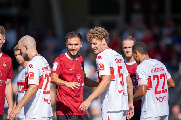 Volkan Celiktas (SG Sonnenhof Großaspach, 05) im Gespraech mit Seymour Funger (Fortuna Köln, 05), SG Sonnenhof Großaspach vs. Fortuna Köln, Fussball, 3. Liga, 1. Spieltag, 08.08.2026, DFB regulations prohibit any use of photographs as image sequences and or quasi-video Aspach Baden-Wuerttemberg Deutschland