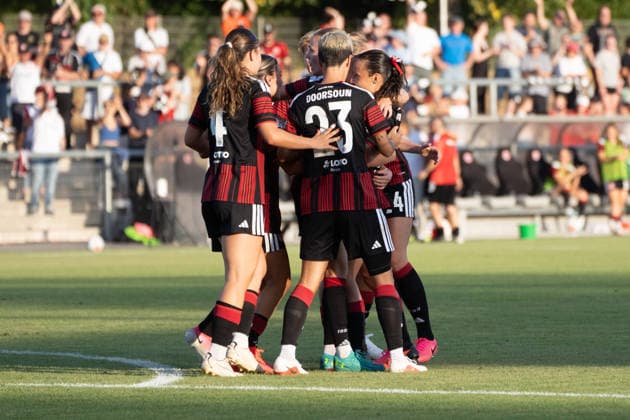 08.08.2026, xhfmx, Fussball UEFA WCLQ, Eintracht Frankfurt - Malmö FF Die Eintracht Frauen bejubeln das 1:0 von Laura Freigang (Eintracht Frankfurt, 10) gegen Malmö. Tor, Goal, Jubel, Celebration (DFL DFB REGULATIONS PROHIBIT ANY USE OF PHOTOGRAPHS as IMAGE SEQUENCES and or QUASI-VIDEO) Frankfurt