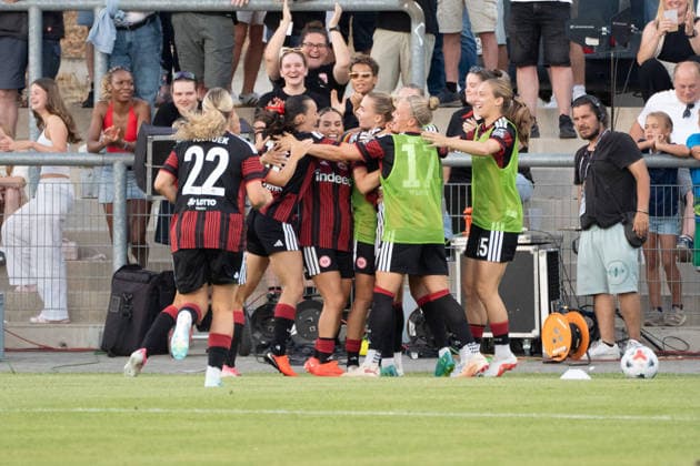 08.08.2026, xhfmx, Fussball UEFA WCLQ, Eintracht Frankfurt - Malmö FF Die Eintracht Frankfurt Frauen bejubeln den Treffer zum 2:0 gegen Malmö durch Laura Freigang (Eintracht Frankfurt, 10) Tor, Goal, Jubel ,Celebration (DFL DFB REGULATIONS PROHIBIT ANY USE OF PHOTOGRAPHS as IMAGE SEQUENCES and or QUASI-VIDEO) Frankfurt